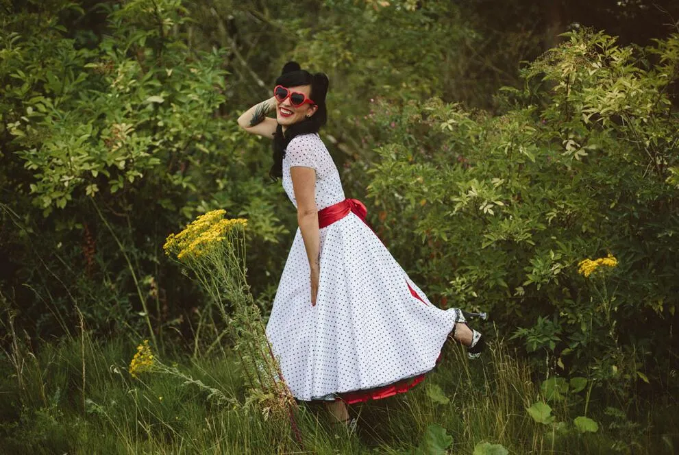 Country Style Vintage Cap Sleeves Chiffon Tea Length Wedding Dress with Black Polka Dots