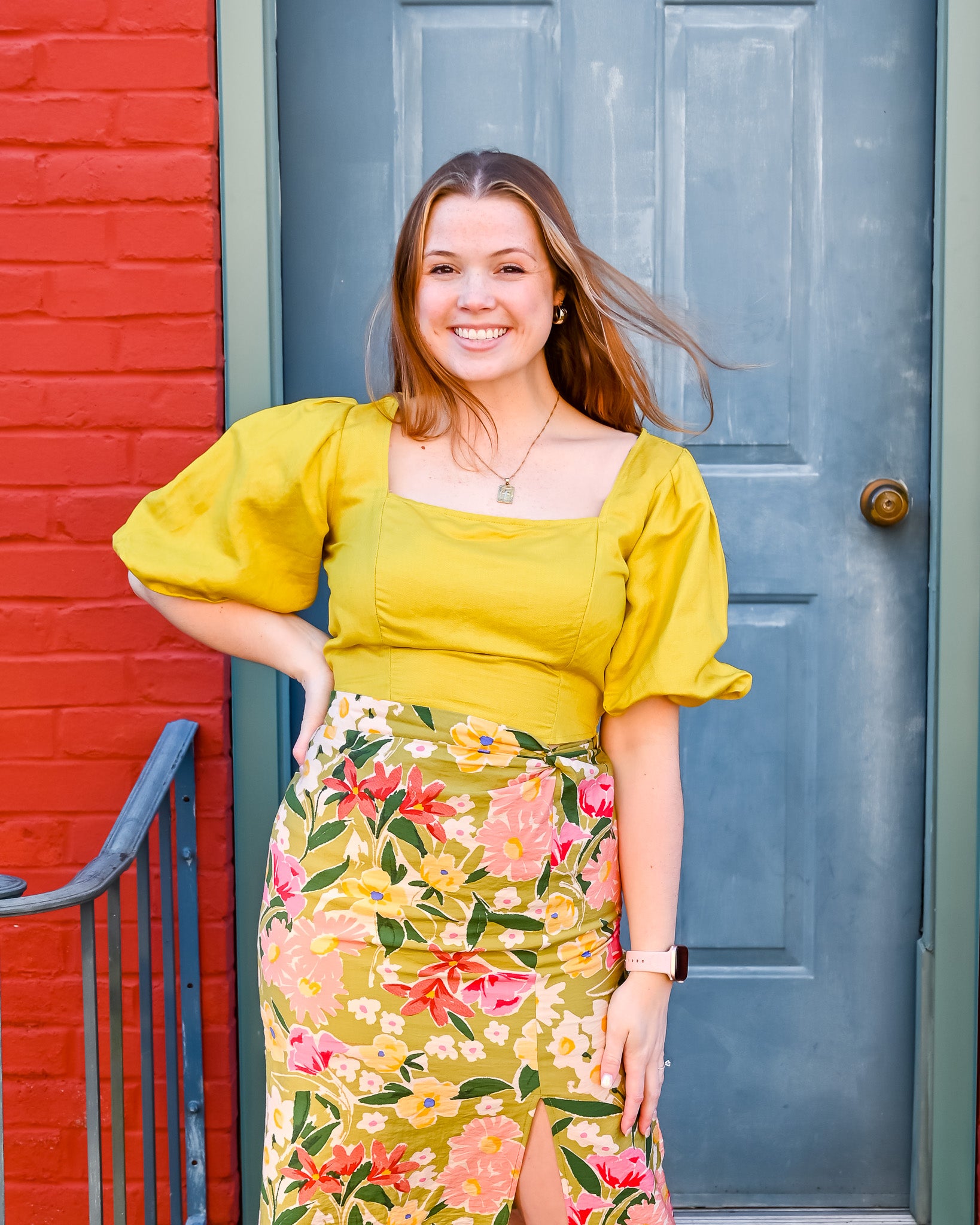 First Date Linen Puff Sleeve Top