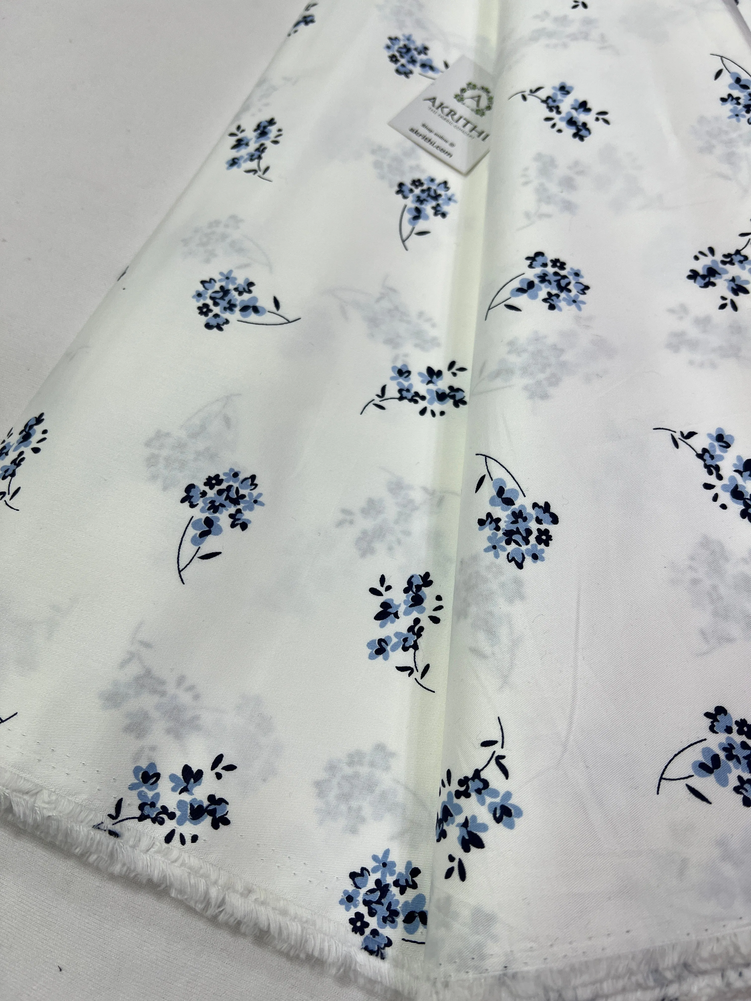 Printed pure cotton fabric 90 cms cut