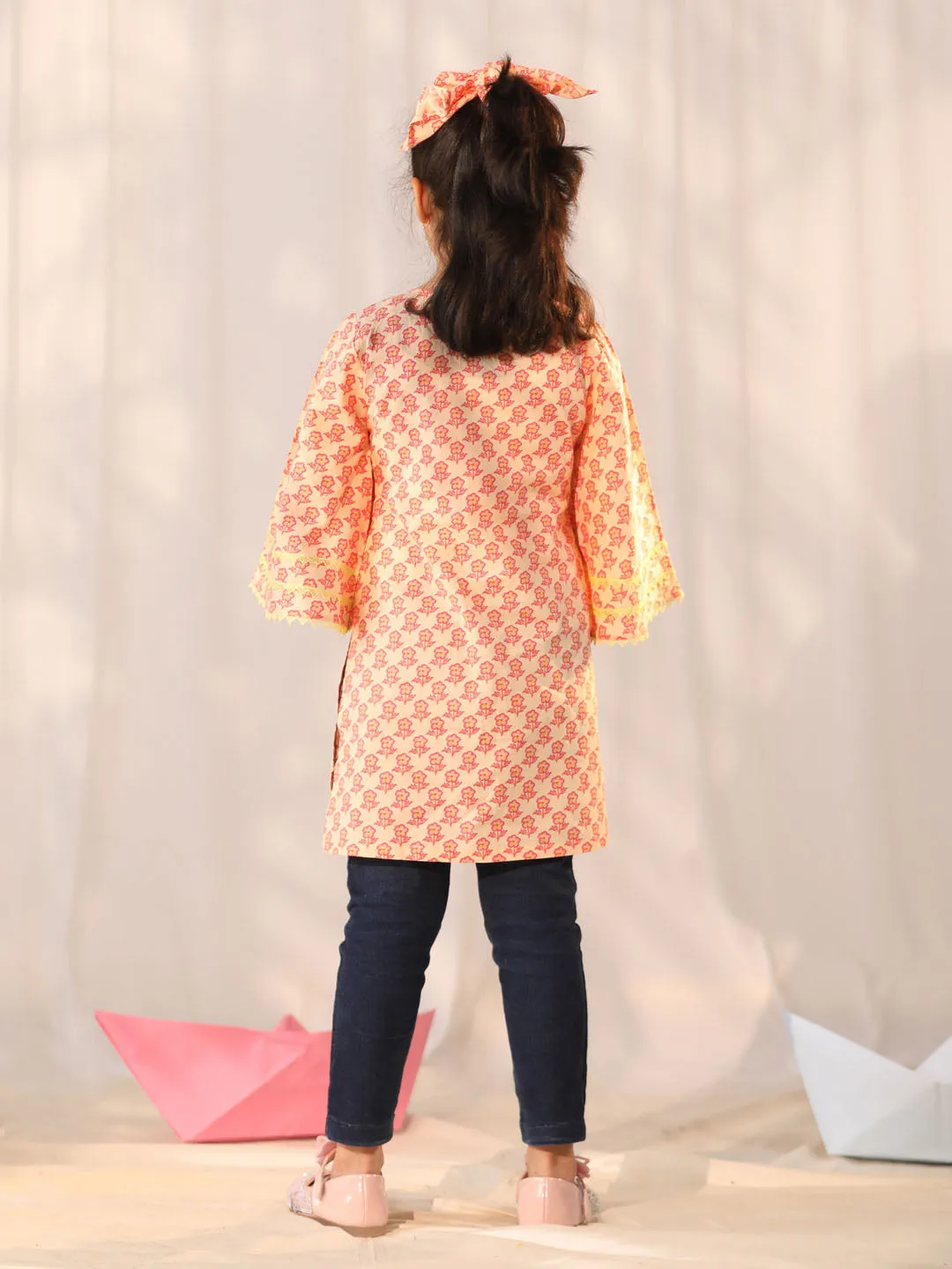 VASTRAMAY Girls' Peach Cotton Printed Kurta